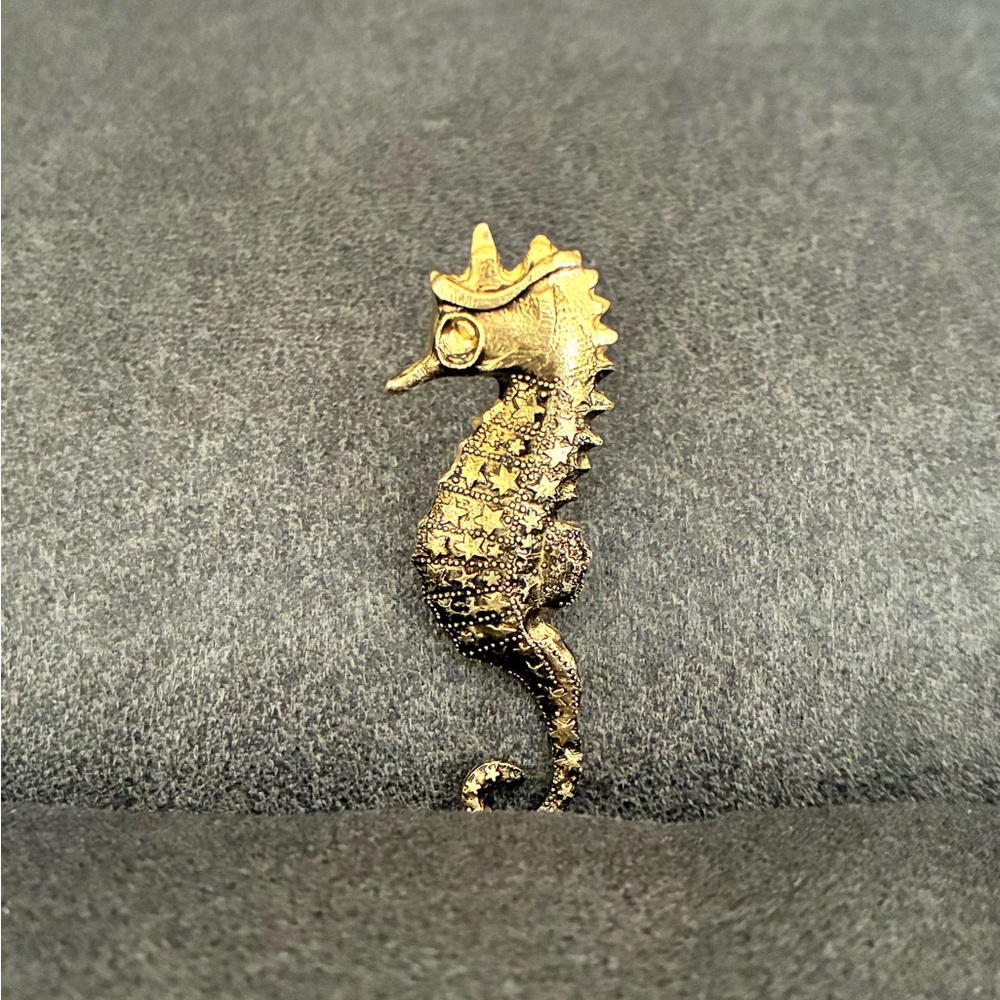 Goldtone Seahorse Brooch